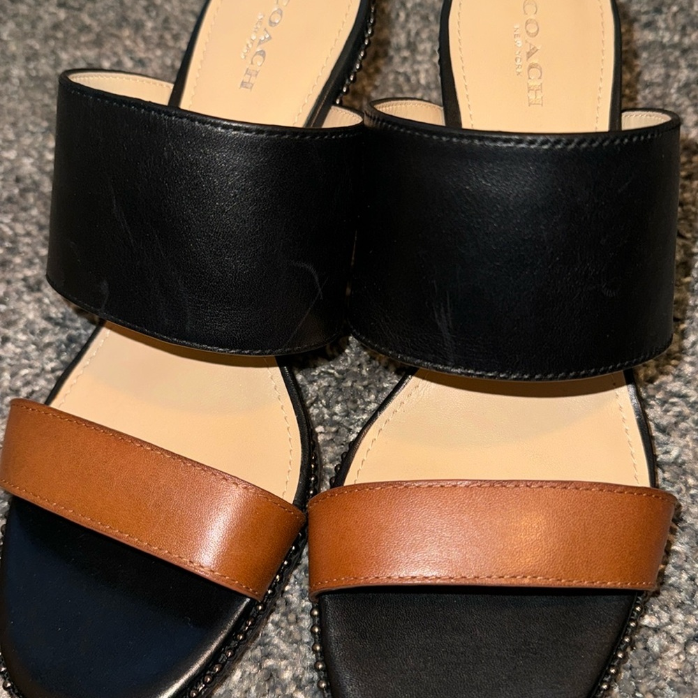 Women’s Coach Willa Saddle Sandal Heels - Picture 7 of 12
